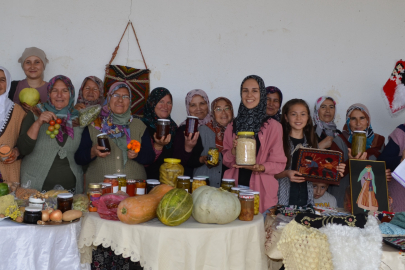 DEMİRCİ İRİŞLER MAHALLESİNDEKİ HANIMLAR BİRLİK OLDU GELECEĞE UMUTLA BAKIYOR