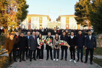 İKİNCİ YARIYIL AÇILIŞ TÖRENİ NECATİ ÖZEN ANADOLU LİSESİNDE OLDU