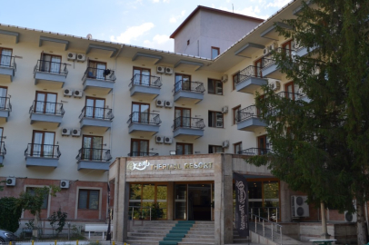 QUEEN THERMAL RESORT SPA TESİSLERİ TAM KAPASİTE HİZMET VERMEYE DEVAM EDİYOR