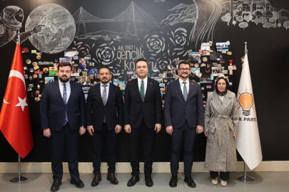 Himmet Yaşar Gençlik kolları genel merkez yeni seçmen başkanı olan hemşerimiz Tolunay Kutluay'ı da tebrik etti