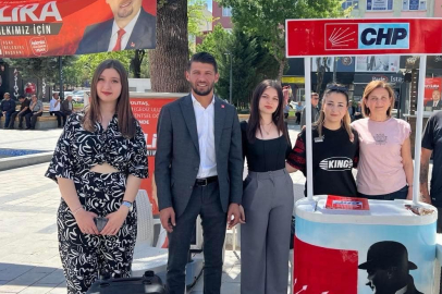 MERKEZ İLÇE GENÇLİK KOLLARI  ESKİ BAŞKANI ONURHAN ALP AVŞAR VE 500 GENÇ CHP'DEN İSTİFA ETTİ