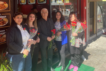 MHP EŞME TEŞKİLATI 8 MARTTA KARANFİL DAĞITTI