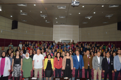 UŞAK EĞİTİM VE ARAŞTIRMA HASTENESİNDE HEMŞİRELER GÜNÜ KUTLANDI