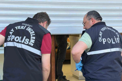 Uşak’ta kuyumcuya silahlı saldırı düzenleyen 19 yaşındaki genç 2 kişiyi yaraladı