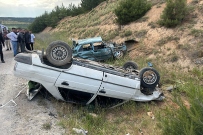 Uşak’ta iki araç çarpıştı: 1’i ağır 7 yaralı