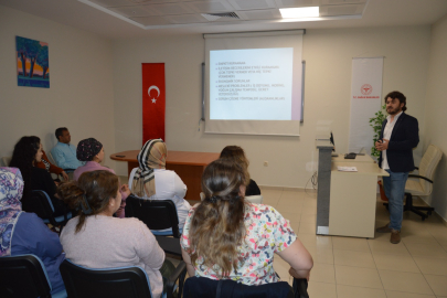 UŞAK EĞİTİM VE ARAŞTIRMA HASTANESİNDE PERSONELE İLETİŞİM EĞİTİMİ VERİLİYOR