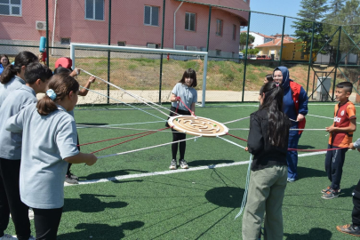 EŞME'DE ÇEDES PROJESİ KAPSAMINDA YIL SONU ŞENLİĞİ DÜZENLENDİ