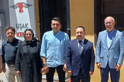 Uşak Üniversitesi Rektörü Prof. Dr. Ekrem Savaş Uşak Kent Konseyini Ziyaret Etti