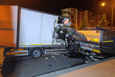 Uşak'ta trafik kazası 1 ölü 1 yaralı