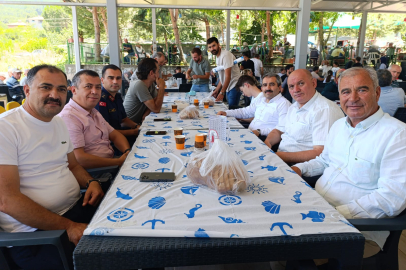3 FARKLI İLDEN BİNLERCE KİŞİYİ BULUŞTURAN SÖĞÜTCÜK HAYIR YEMEĞİ YAPILDI
