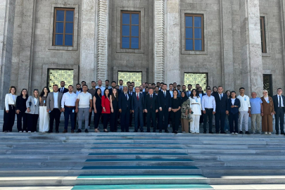 AK PARTİ EŞME TEŞKİLATI ANKARA'DA GRUP TOPLANTISINDAYDI