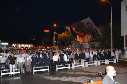 EŞME'DE 15 TEMMUZ PROGRAMI YOĞUN KATILIMLA GERÇEKLEŞTİRİLDİ