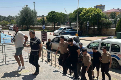 Uşak’ta 2 kişinin hayatını kaybettiği toprak kayması olayında şüpheli 2 kişi tutuklandı