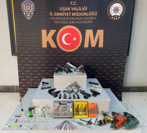 Uşak’ta çok sayıda ruhsatsız silah ele geçirildi