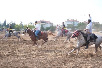 CİRİT OYUNU VE UN HELVASI YAPIMI ULUBEY KANYON FESTİVALİNE AYRI BİR RENK KATTI