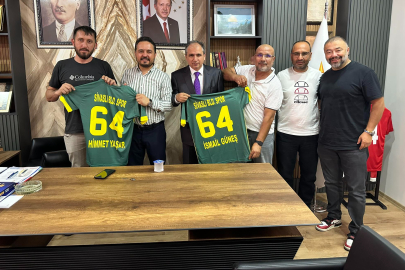 SİVASLI BELEDİYESPOR EKİBİ AK PARTİ'Yİ ZİYARET ETTİ