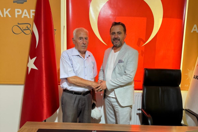 Ak Parti'nin Banaz yeni ilçe Başkanına ilk ziyaret eski ilçe başkanı Eşref Çelik'ten geldi