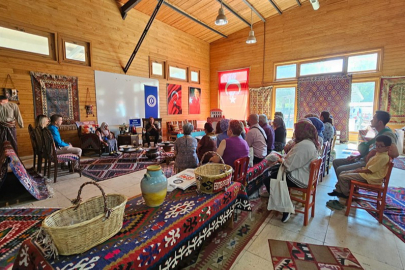 Eşme'de sanat ve geleneğin buluştuğu kilim çalıştayı