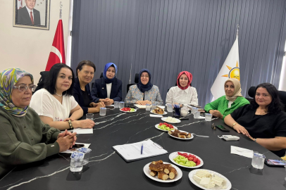 Ak Parti Kadın Kolları MKYK üyesi Ferda ERTÜRK Uşak'taydı