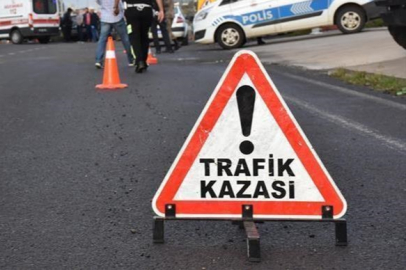 Uşak'ta iki araç çarpıştı: 1'i ağır 6 yaralı