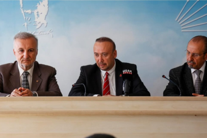 CHP UŞAK İL VE MERKE İLÇE YÖNETİMİ TANITIM TOPLANTISINDA ÖZKAN YALIM MÜHRÜ