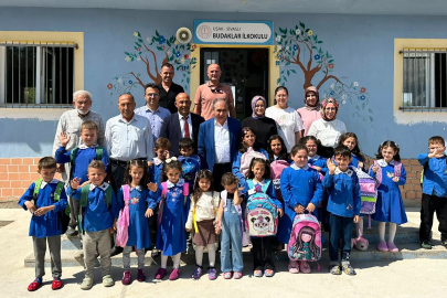 AK PARTİ KADIN KOLLARI SAMATLAR VE BUDAKLAR'DA  İLKOKUL ÖĞRENCİLERİNİ SEVİNDİRDİ