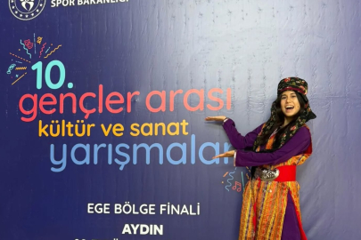 UŞAK'LI ÖĞRENCİ SELİN ÖZKAN ŞİİR OKUMADA BÖLGE BİRİNCİSİ OLDU