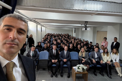 Vali Naci Aktaş Uşak Fen Lisesinde