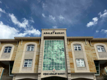 Uşak’ta babası, babaannesi ve komşusunu bıçaklayan şüpheli tutuklandı