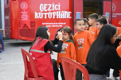 Gezici Kütüphane ve Planetaryum Çadırı Öğrencilerle Buluştu