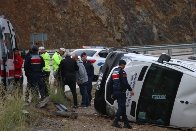 Fethiye’de yolcu minibüsü devrildi: 7 yaralı