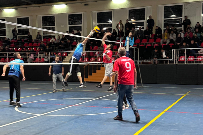 Karahallı Gençlik ve Spor İlçe Müdürlüğünden Aile Yılında Voleybol Turnuvası
