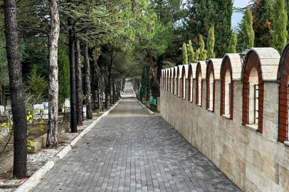 “BİZ KÖTÜ GÜN DOSTUYUZ”