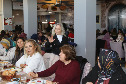 CHP EŞME KADIN KOLLARINDAN BİRLİK KAHVALTISI