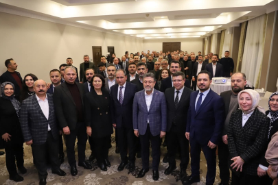AK PARTİ UŞAK TEŞKİLATI ÇALIŞMA İÇİN AFYONKARAHİSAR'DA KAMP YAPTI