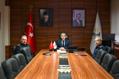 Vali Dr. Naci AKTAŞ Konferans Sistemiyle Bakanlık Toplantısına Katıldı