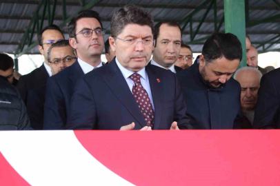 AK Parti Uşak eski Milletvekili Altay son yolculuğuna uğurlandı