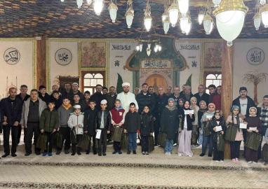 Şaphane’de "Camiyi Seviyoruz, Namazla Buluşuyoruz" programında öğrencilere ödül