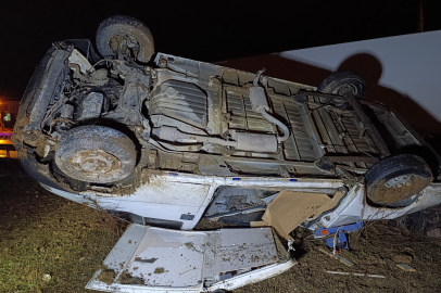 Uşak'ta Minibüs Takla Attı: Baba Oğul Yaralandı