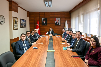 Uşak Valisi Serdar Kartal ilk toplantısını yaptı