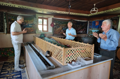 GEDİZ AKÇAALAN’DAKİ EREN VE EVLİYALARA ZİYARETÇİ AKINI