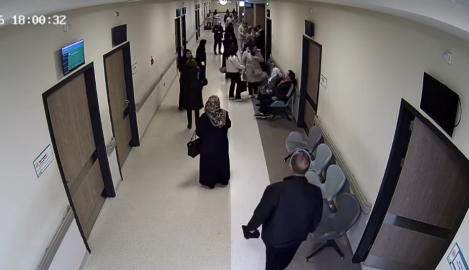 Boğazına şeker kaçan 3 yaşındaki çocuk, Heimlich manevrasıyla kurtarıldı