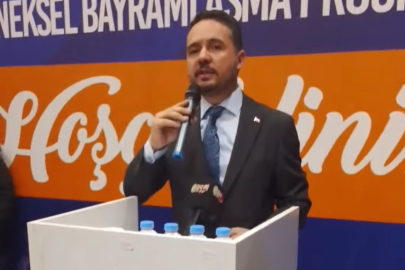 Ak Parti Uşak Teşkilatı Bayramlaşmayı Arefe Gecesi Yaptı