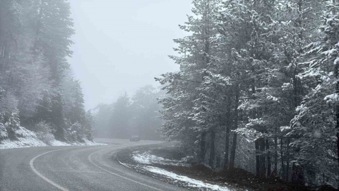 Kütahya’nın Domaniç Dağı’nda kar yağışı