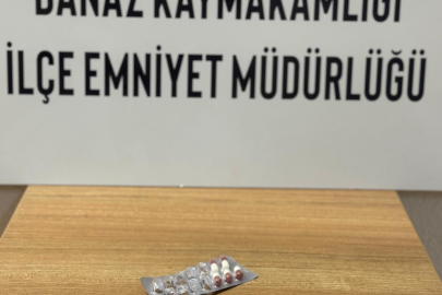 Banaz’da Şüpheli Şahıs Üzerinde Uyuşturucu Niteliğinde Sentetik Ecza Hapı Ele Geçirildi...
