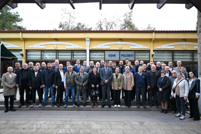 UŞAK VALİSİ SERDAR KARTAL BASIN MENSUPLARIYLA BİRARAYA GELDİ