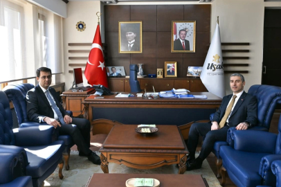 Afyonkarahisar Valisi Aktaş’tan Vali Kartal’a hayırlı olsun ziyareti