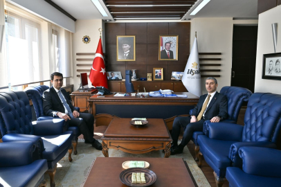 Afyonkarahisar Valisi Aktaş’tan Vali Kartal’a hayırlı olsun ziyareti