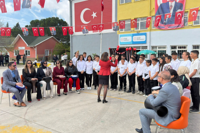 TATAR İLK-ORTAOKULU’NDA 23 NİSAN COŞKUSU MÜZİKLE TAÇLANDI
