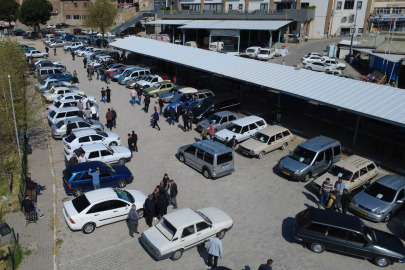 Demirci 2. El Oto Pazarı kapılarını açtı